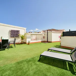 Apartment Sun-kissed Getaway, Malaga